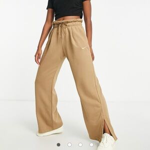 Nike Women’s Tan Wide-Leg Drawstring Sweatpants